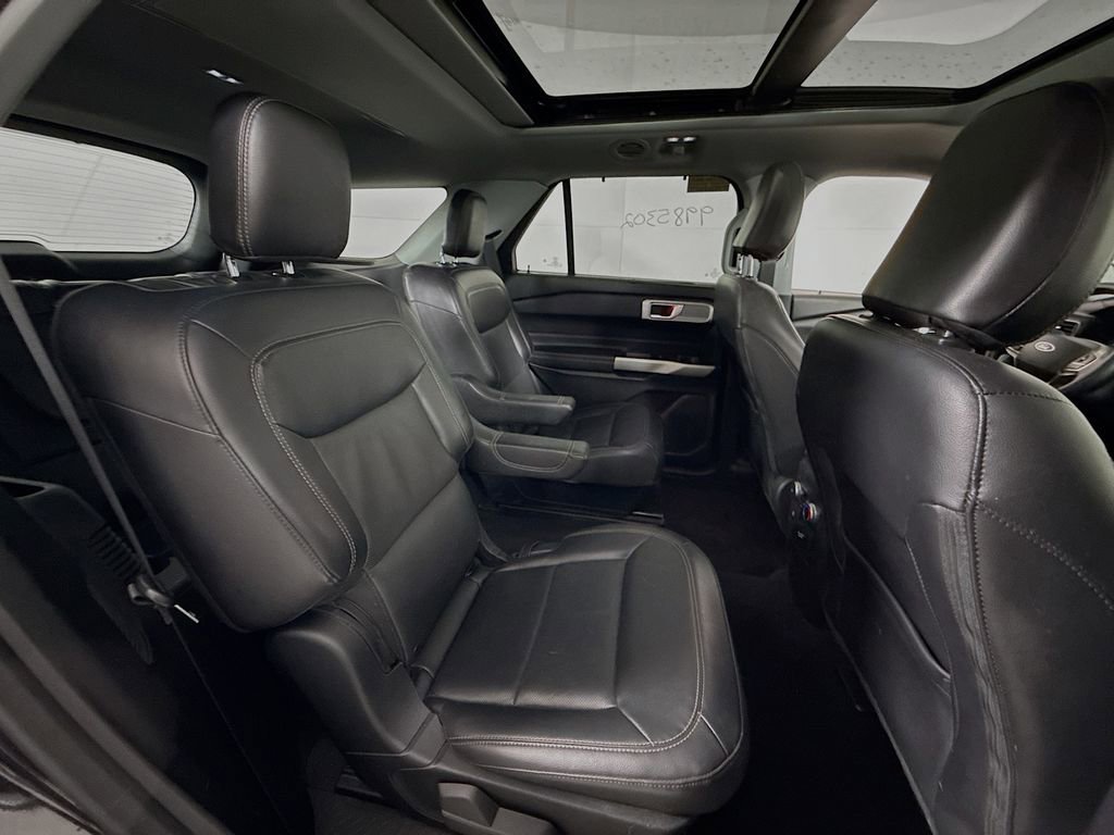 Certified 2022 Ford Explorer Limited w/ Equipment Group 301A image 30