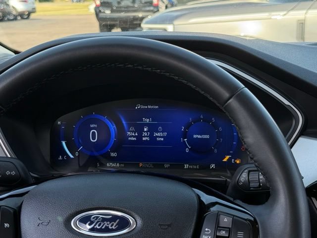 Certified 2022 Ford Escape SEL w/ Technology Package AWD/4WD image 10