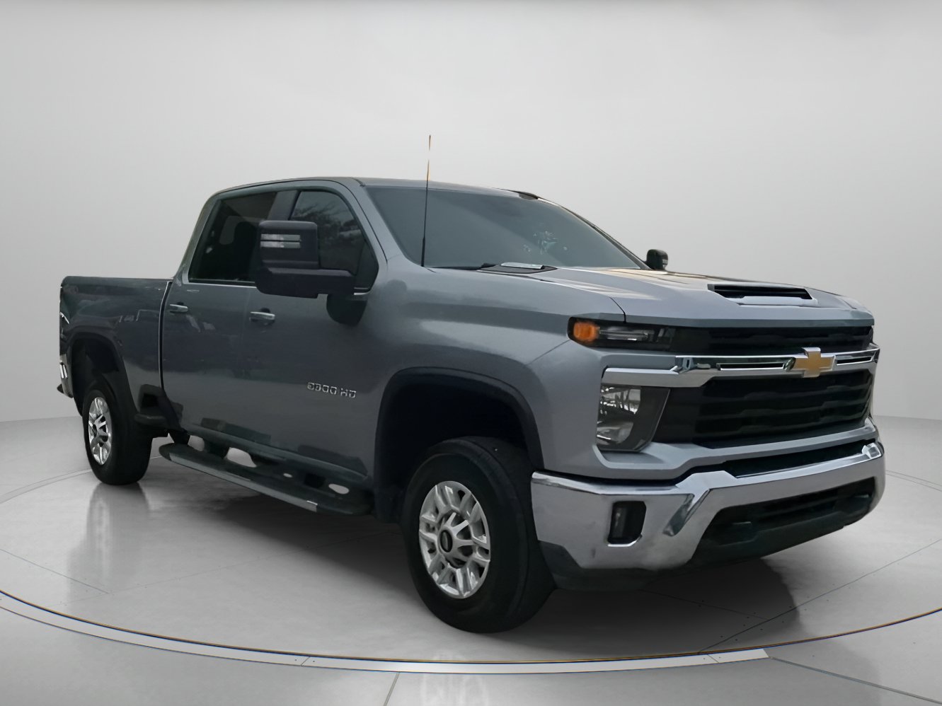 Used 2025 Chevrolet Silverado 2500 LT w/ Convenience Package AWD/4WD image 2