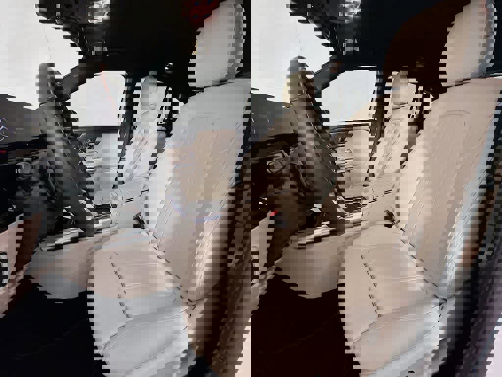 Used 2025 Mercedes-Benz GLA 250 4MATIC image 15