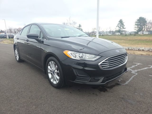 Certified 2020 Ford Fusion SE image 1