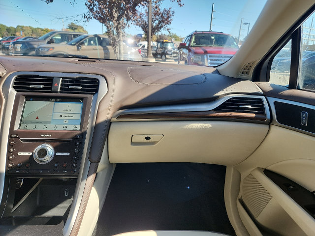 Certified 2018 Ford Fusion Platinum AWD/4WD image 10