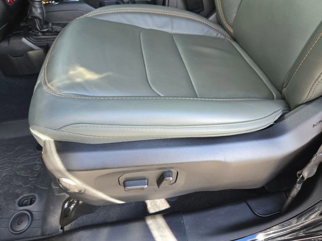 Used 2024 Jeep Gladiator Mojave w/ Convenience Group image 11