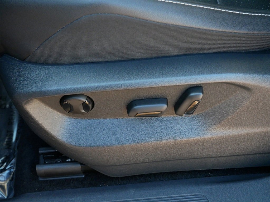 Used 2021 Volkswagen Tiguan SE image 15