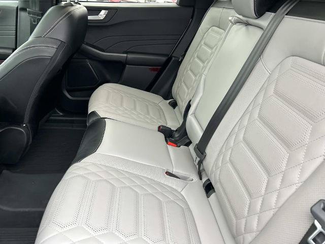 Certified 2024 Ford Escape SE w/ PHEV Premium Package FWD image 19
