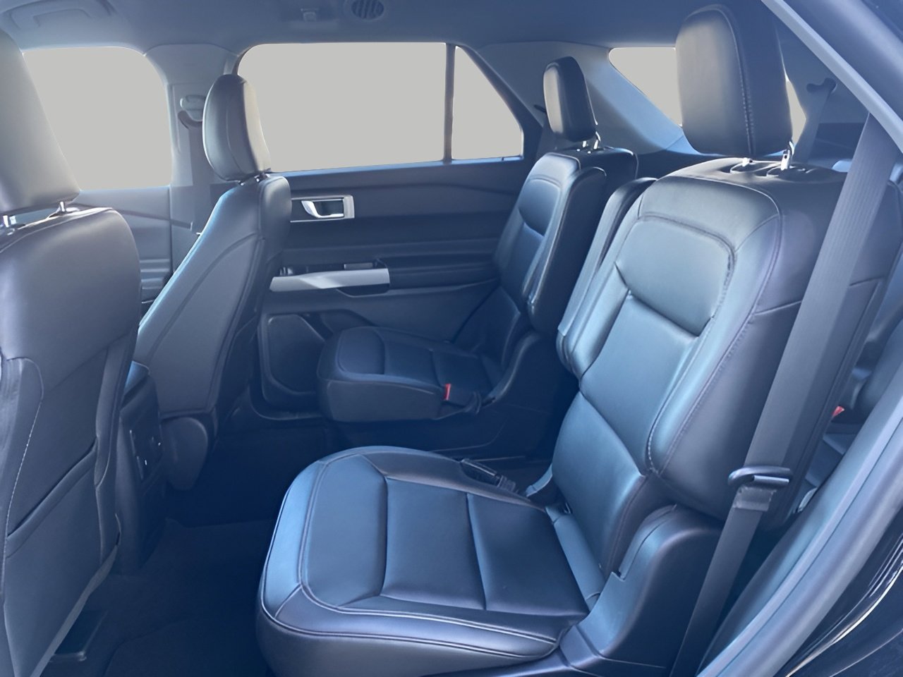 Certified 2024 Ford Explorer XLT w/ Equipment Group 202A image 10