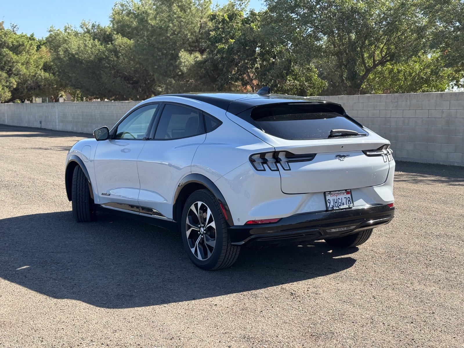 Certified 2023 Ford Mustang Mach-E Premium AWD/4WD image 9