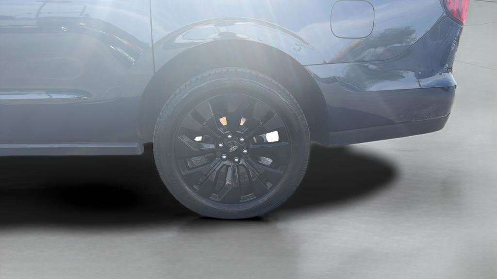 Certified 2025 Ford Expedition Max Platinum w/ Stealth Appearance Package AWD/4WD image 45