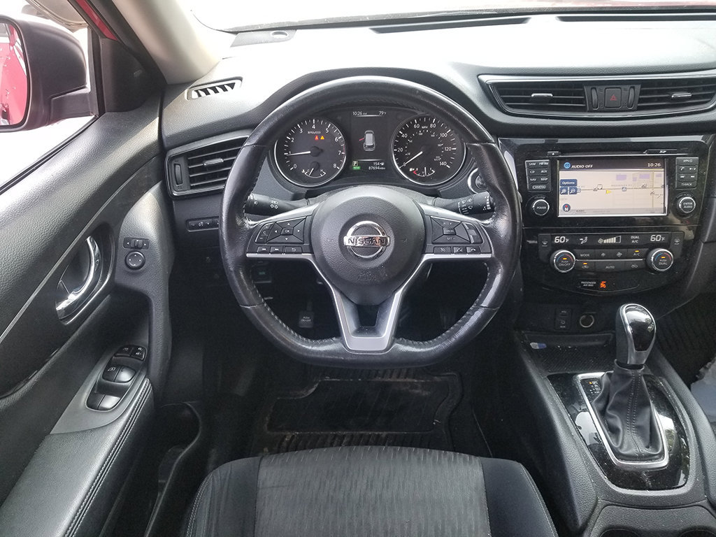 Used 2017 Nissan Rogue SV w/ SV Premium Package AWD/4WD image 8