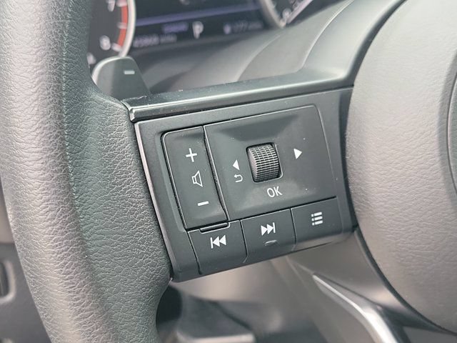 Used 2021 Nissan Rogue S FWD image 22