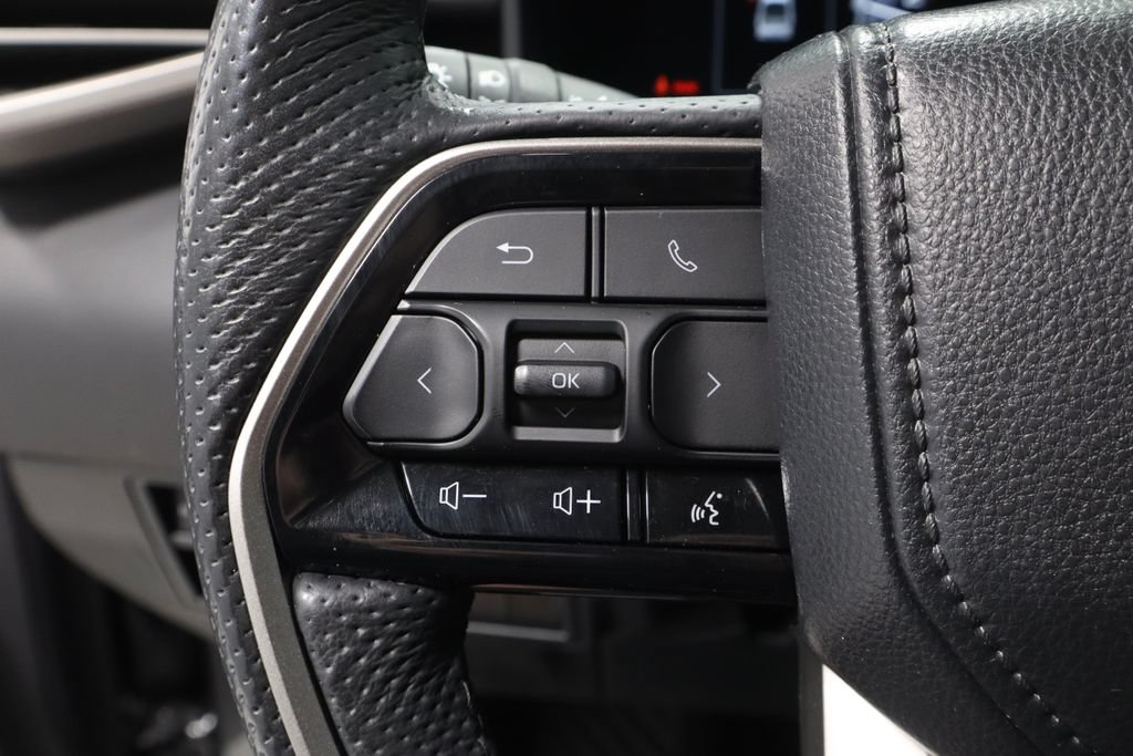 Used 2024 Toyota Tundra Limited AWD/4WD image 30