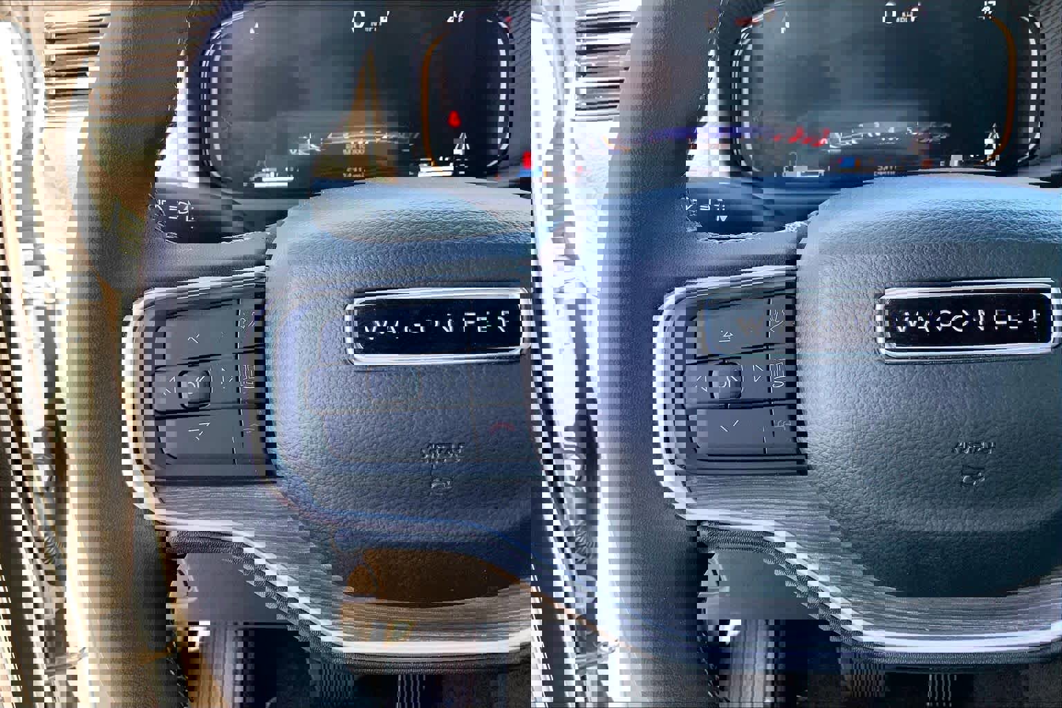 Used 2023 Jeep Wagoneer L Series II w/ Premium Group I image 24