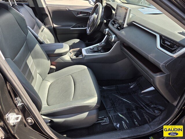 Used 2020 Toyota RAV4 Limited AWD/4WD image 16