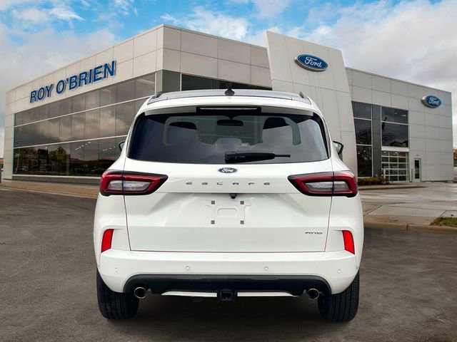 Certified 2024 Ford Escape ST-Line Select w/ Tech Pack #2 AWD/4WD image 4