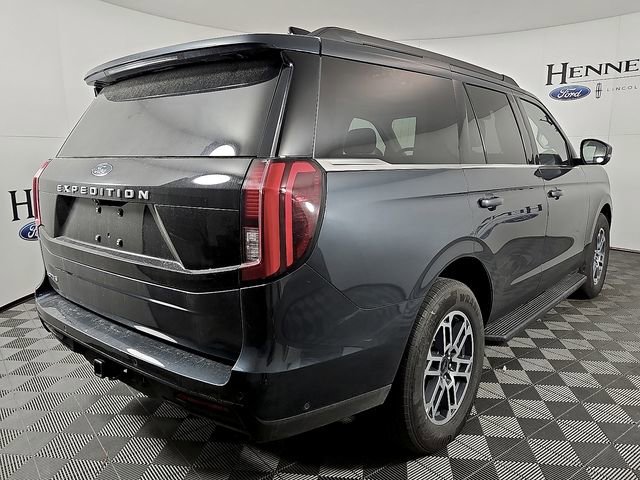 Certified 2025 Ford Expedition Active image 5