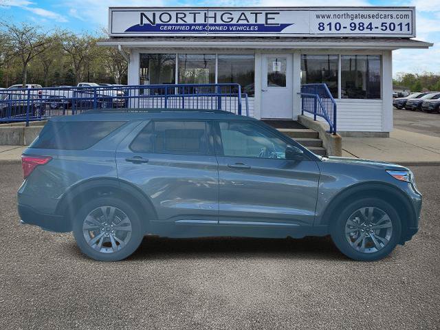 Certified 2023 Ford Explorer XLT w/ Equipment Group 202A AWD/4WD image 2
