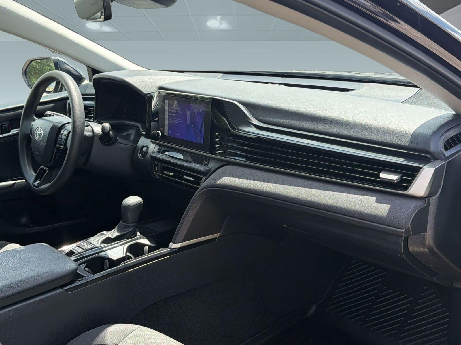Used 2025 Toyota Camry LE w/ Convenience Package FWD image 28