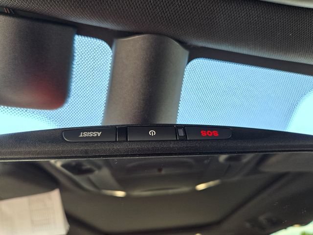 Used 2021 Chrysler Pacifica Limited w/ Premium & Safety Sphere Group AWD/4WD image 8