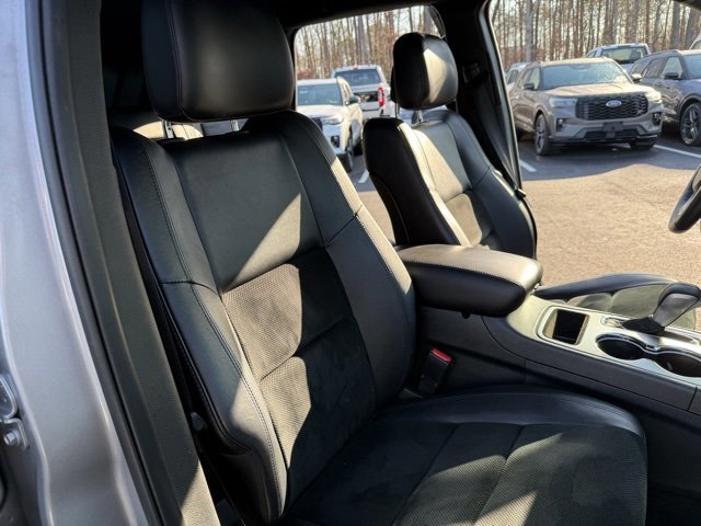 Used 2017 Jeep Grand Cherokee Altitude image 13