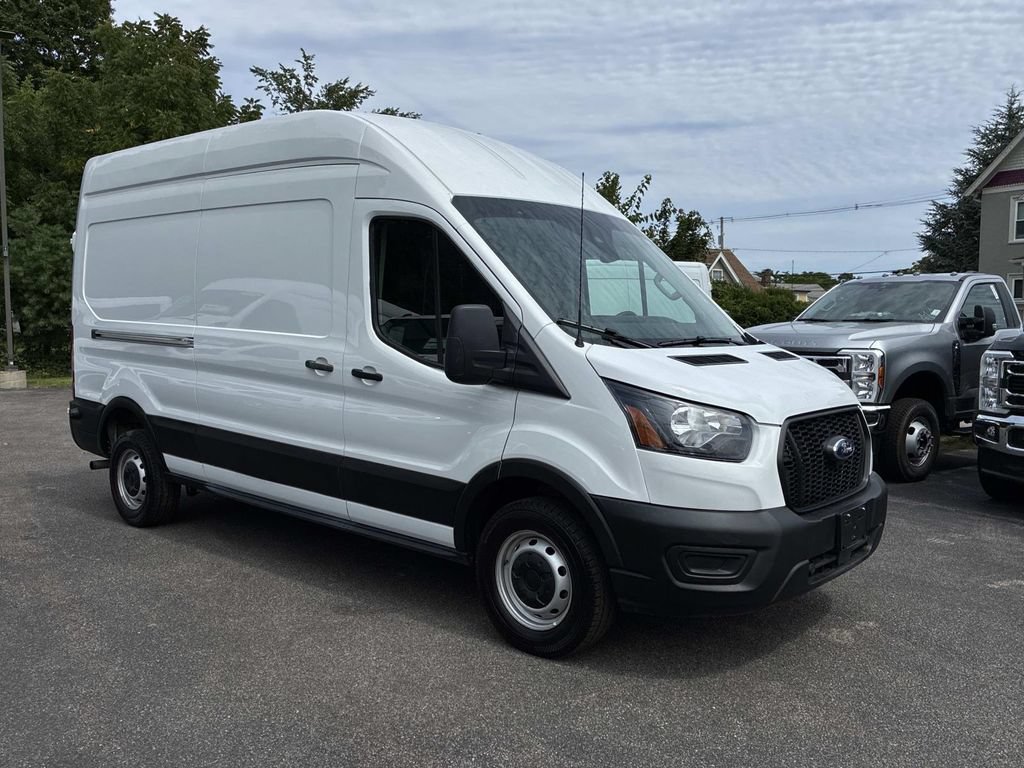 Certified 2024 Ford Transit 250 148 High Roof RWD image 3