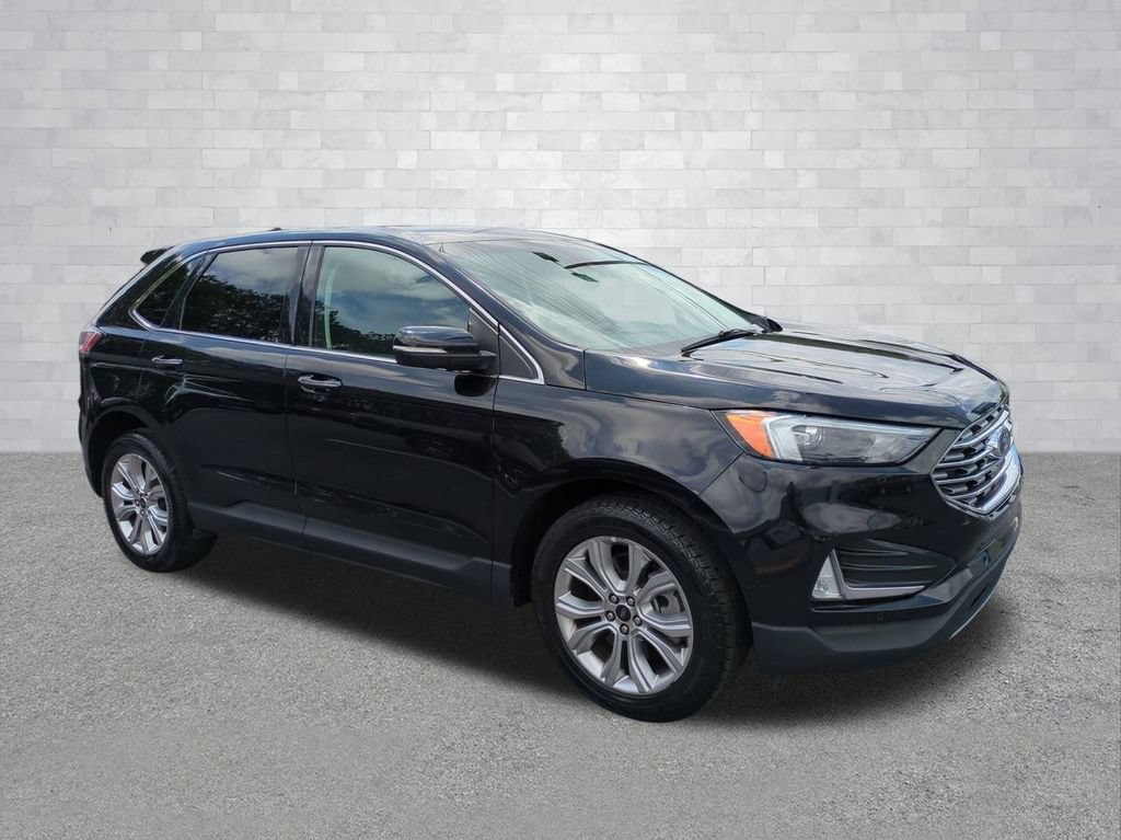 Certified 2024 Ford Edge Titanium AWD/4WD image 2