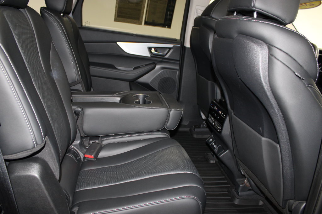 Used 2023 Acura MDX w/ Technology Package AWD/4WD image 34