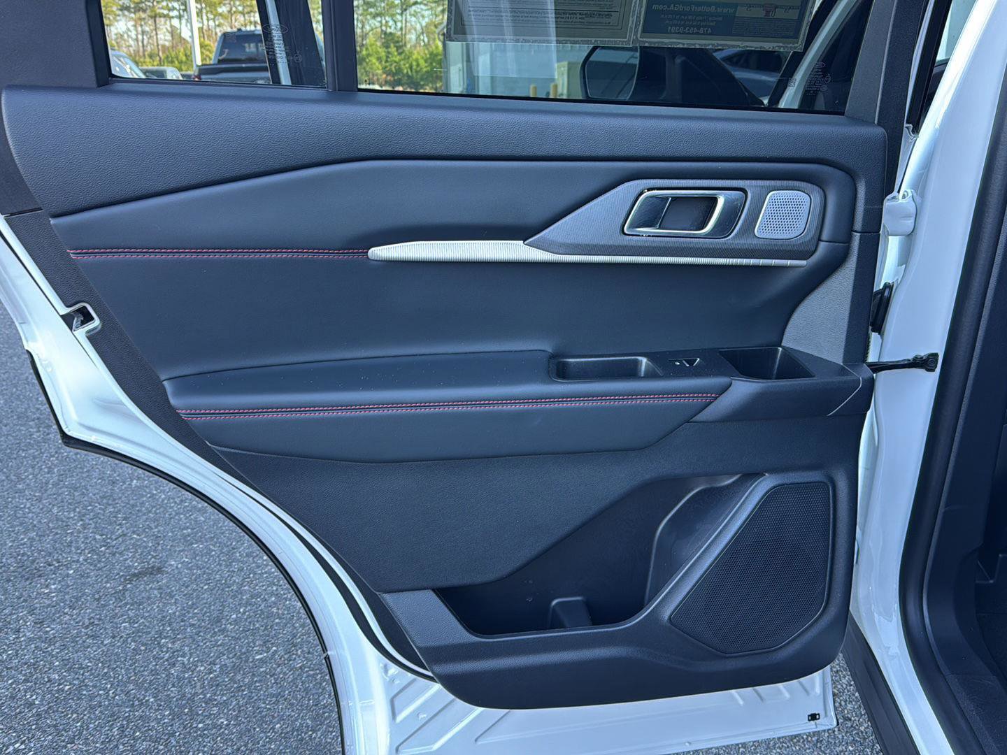 Certified 2025 Ford Explorer ST w/ Sun And Sound Package image 15