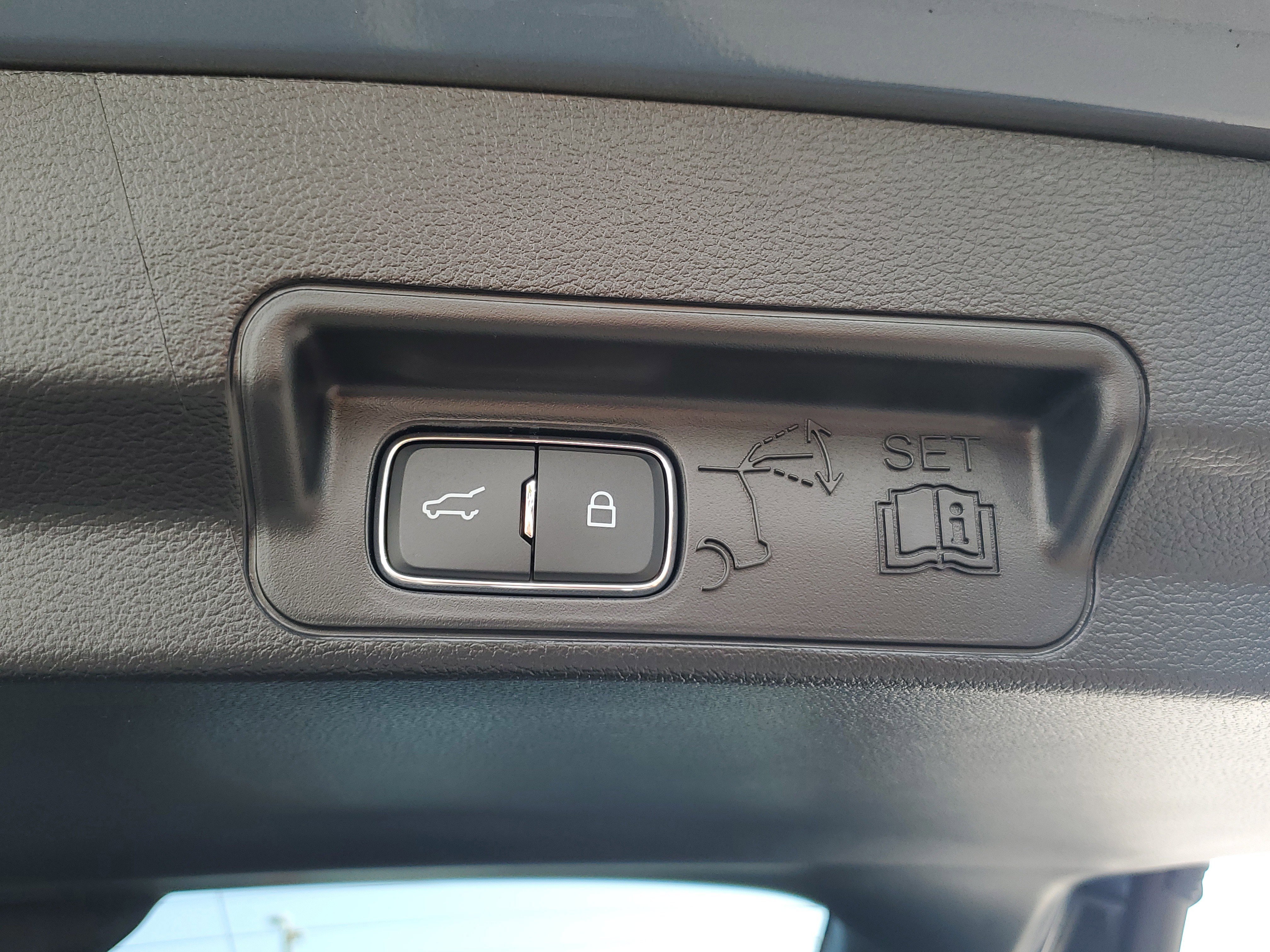 Certified 2025 Ford Explorer ST image 10