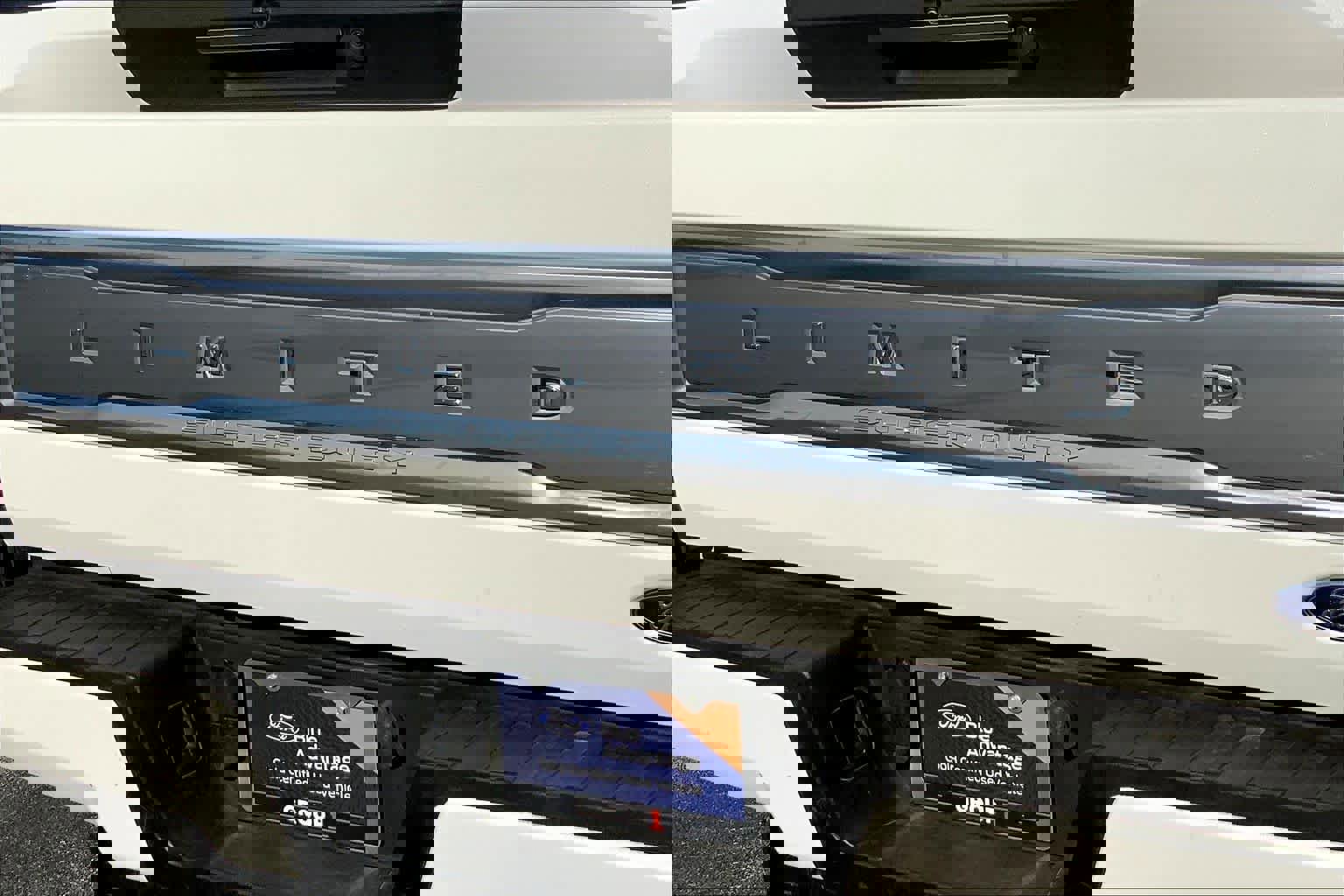 Certified 2022 Ford F250 Limited w/ FX4 Off-Road Package image 28