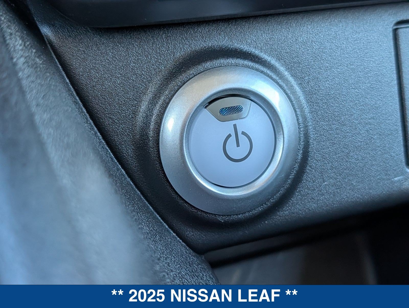 Used 2025 Nissan Leaf S FWD image 33
