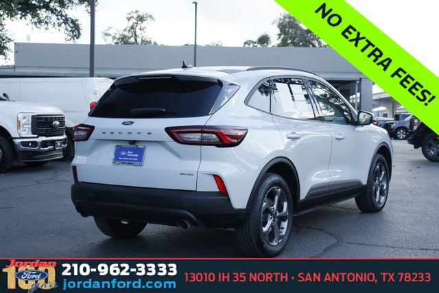 Certified 2025 Ford Escape ST-Line Select AWD/4WD image 6