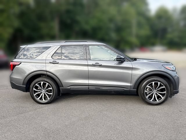 Certified 2026 Ford Explorer ST-Line AWD/4WD image 9