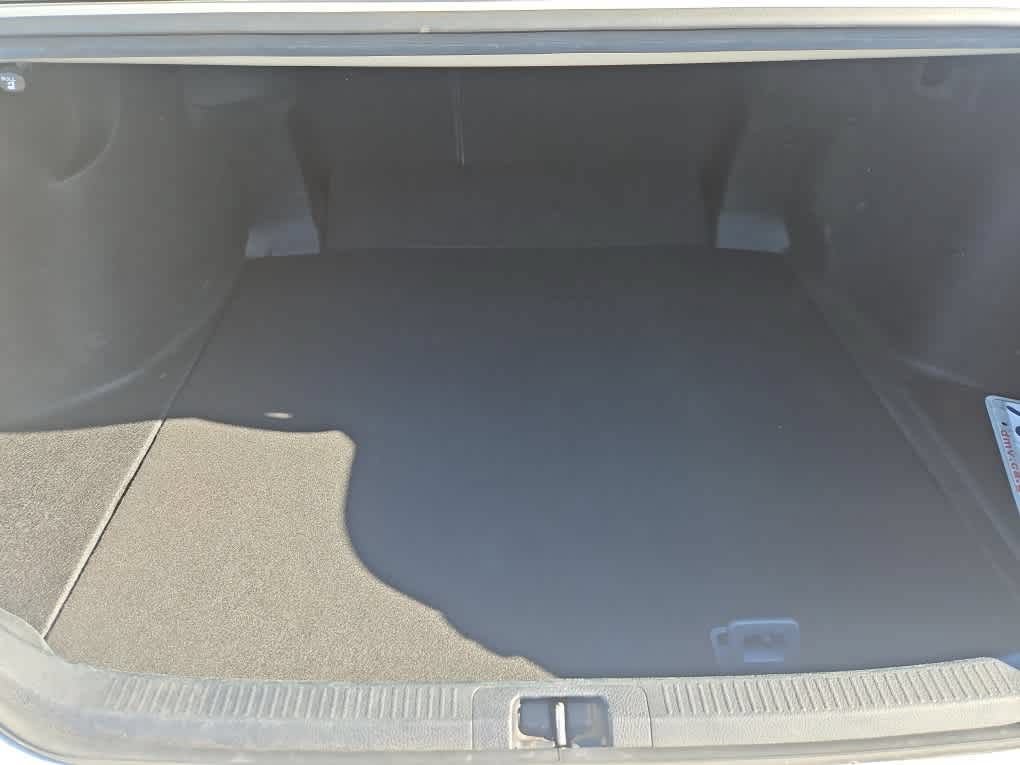 Used 2022 Toyota Camry LE FWD image 12