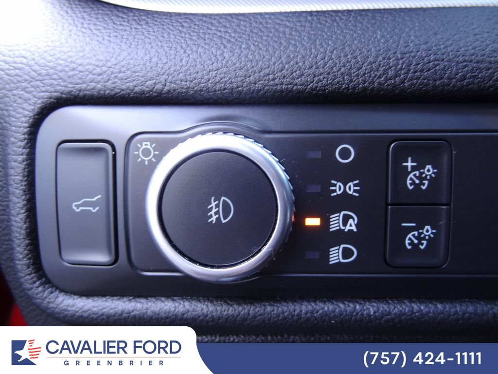 Certified 2022 Ford Explorer XLT w/ Equipment Group 202A RWD image 16