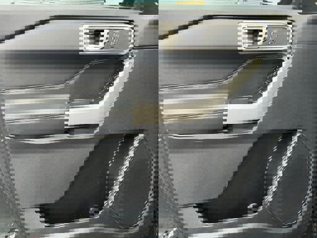 Certified 2023 Ford Explorer XLT w/ Equipment Group 202A image 18