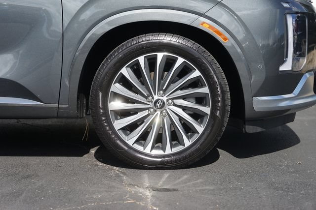 Used 2023 Hyundai Palisade Calligraphy FWD image 4