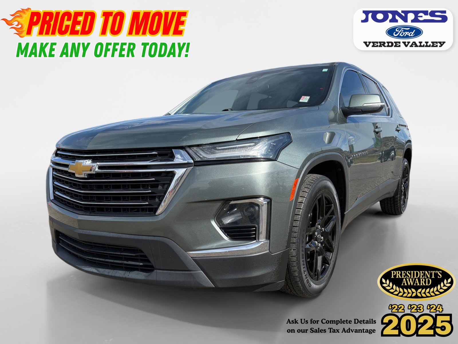 Used 2023 Chevrolet Traverse LT