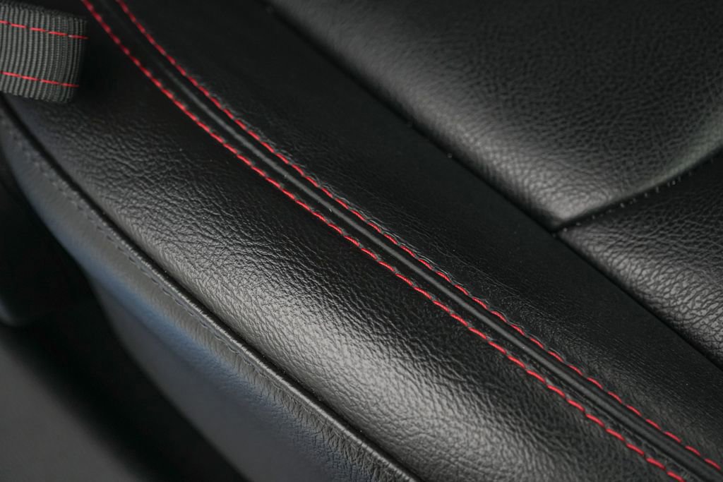 Used 2023 Jeep Gladiator Rubicon w/ LED Lighting Group AWD/4WD image 32