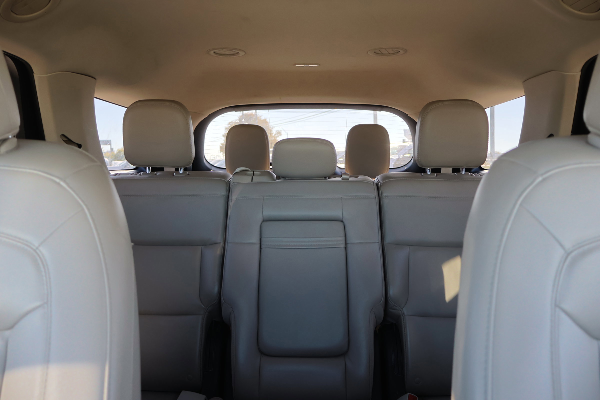 Certified 2022 Ford Explorer XLT w/ Equipment Group 202A image 27