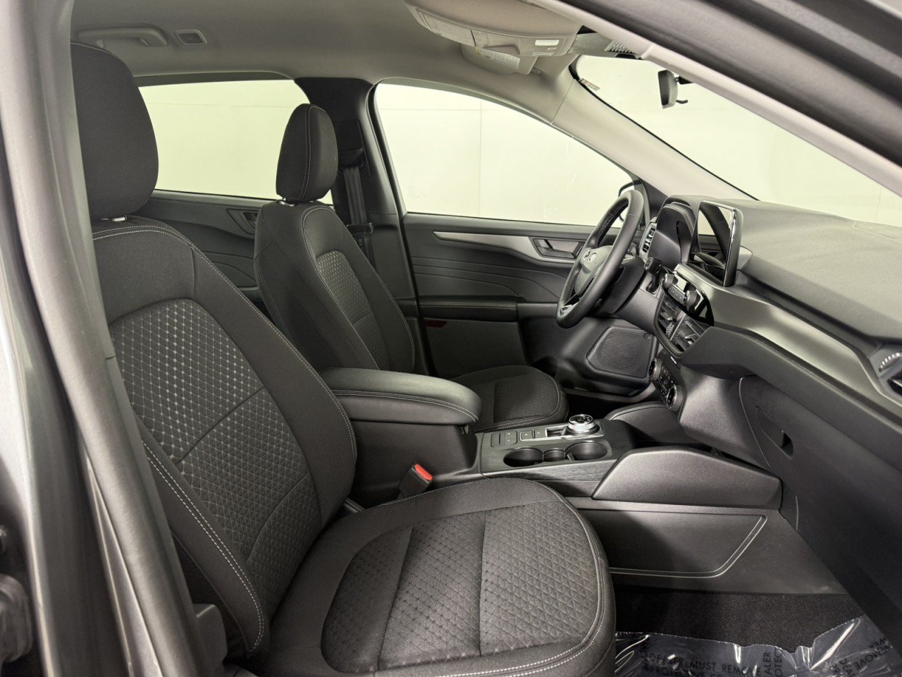 Certified 2025 Ford Escape Active w/ Cold Weather Package FWD image 10