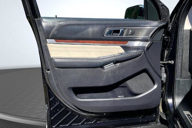 Certified 2018 Ford Explorer Platinum AWD/4WD image 23