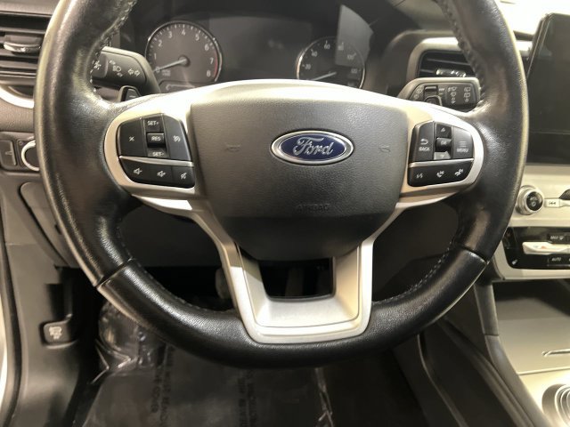 Certified 2020 Ford Explorer XLT w/ Comfort Package AWD/4WD image 10