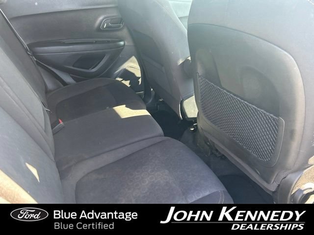 Used 2020 Chevrolet Trax LS w/ Tint and Cruise Package FWD image 34