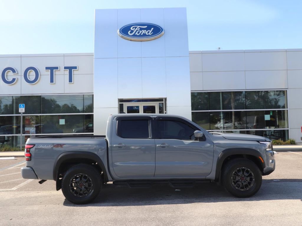 Used 2022 Nissan Frontier PRO-4X w/ Pro-4X Premium Package AWD/4WD image 17