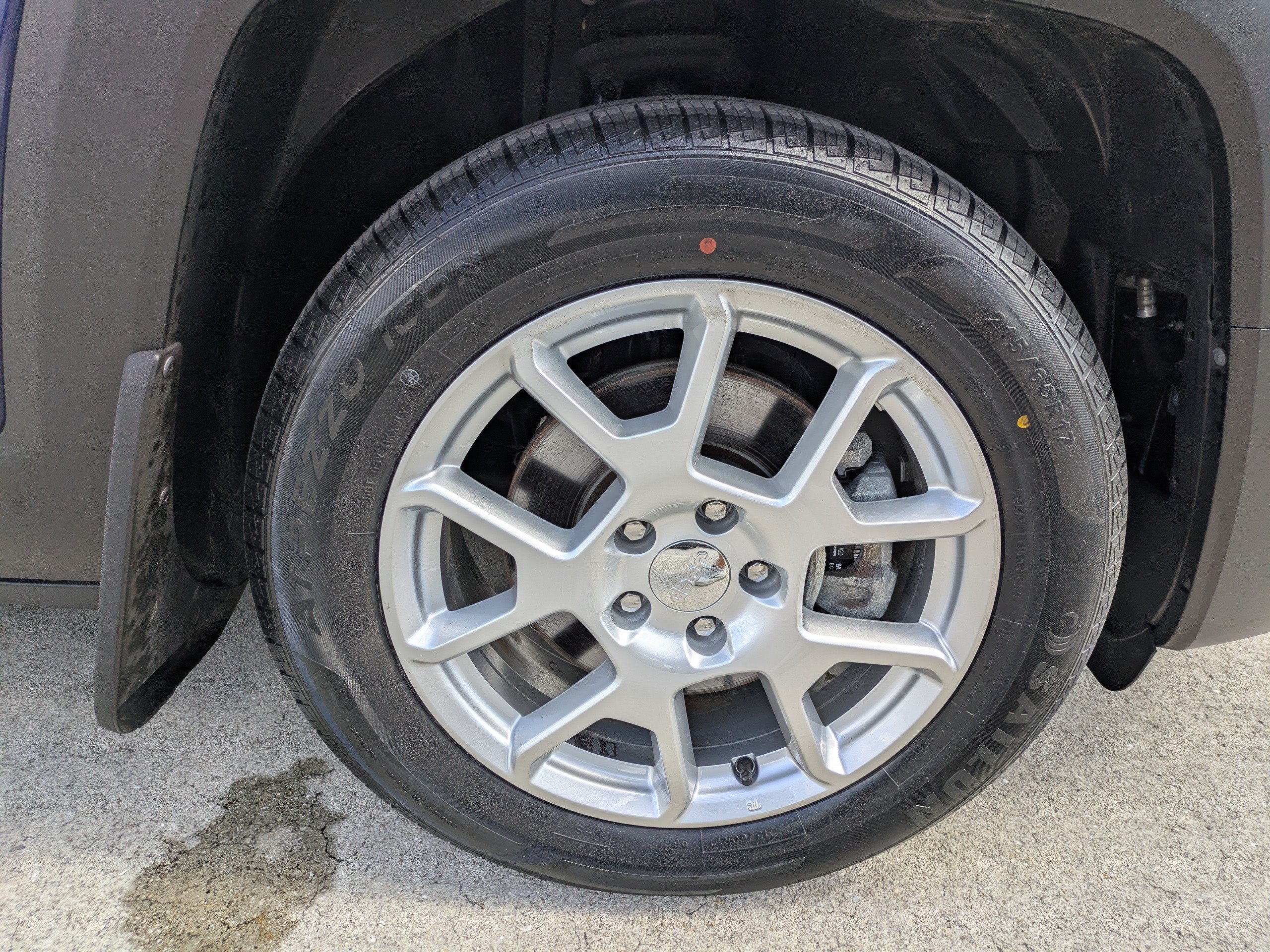 Used 2021 Jeep Renegade Latitude w/ Sun & Sound Group FWD image 11