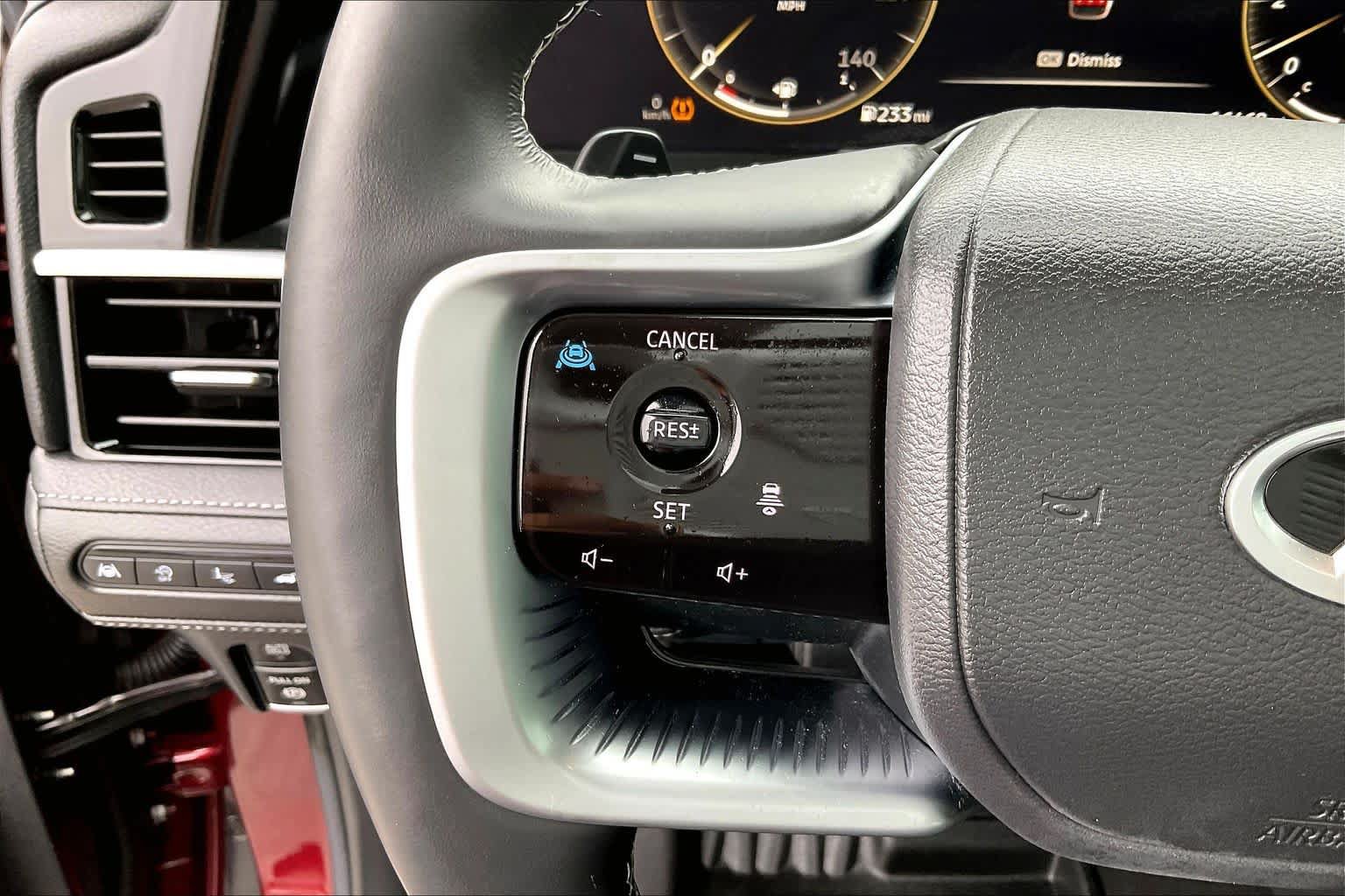 Used 2025 INFINITI QX80 Luxe AWD/4WD image 19