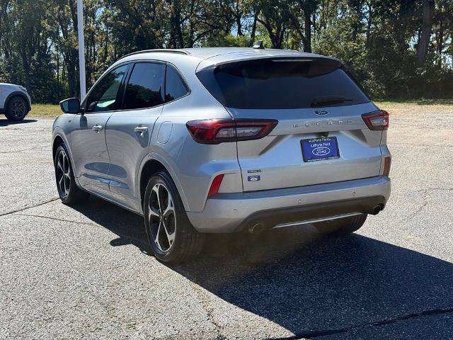 Certified 2023 Ford Escape ST-Line Elite AWD/4WD image 5