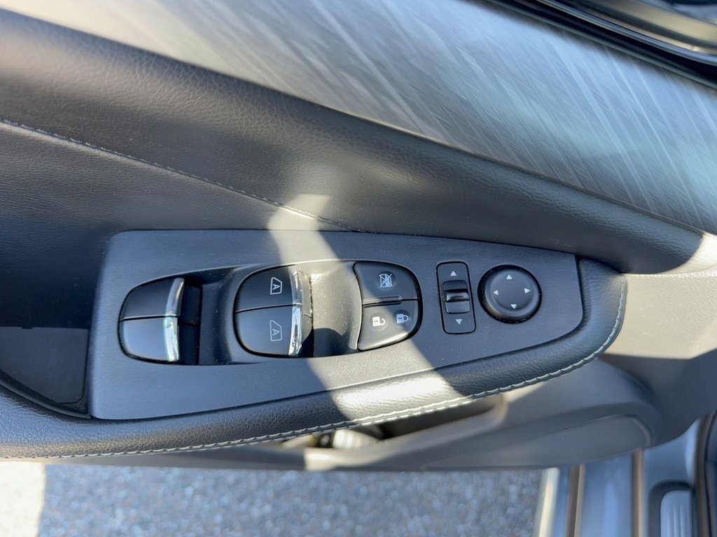 Used 2017 Nissan Maxima 3.5 SL image 9