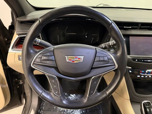 Used 2019 Cadillac XT5 Luxury FWD image 21