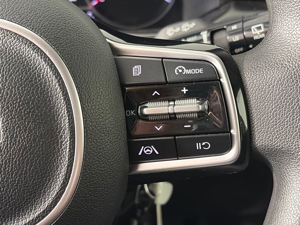 Used 2022 Kia Sorento LX AWD/4WD image 18